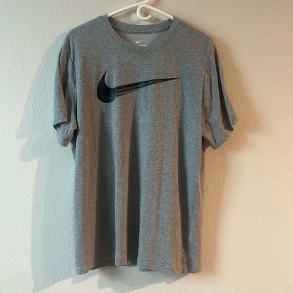 Nike Dri Fit Tee Shirt - Picture 1 of 4